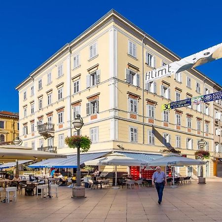 Main Square - Lloyd Apartment Rijeka Exterior foto