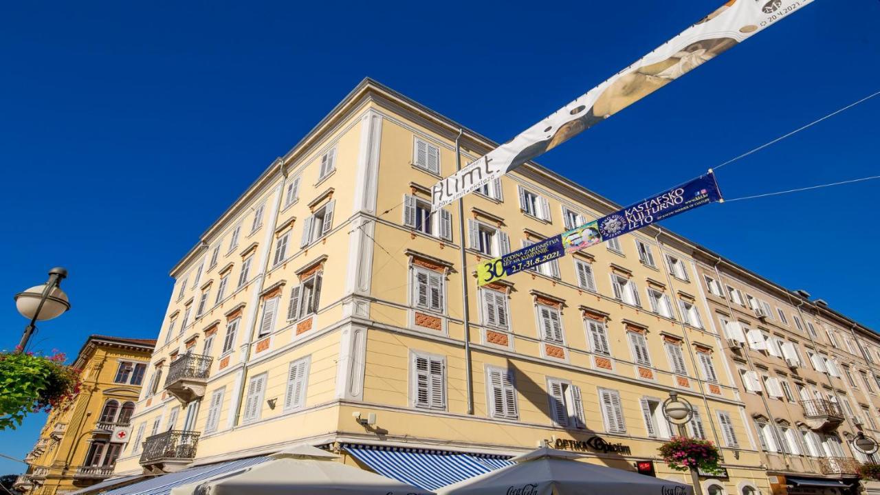 Main Square - Lloyd Apartment Rijeka Exterior foto